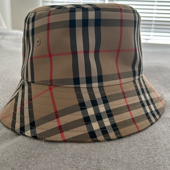 Burberry heavy check bucket hat - Picture 1 of 5